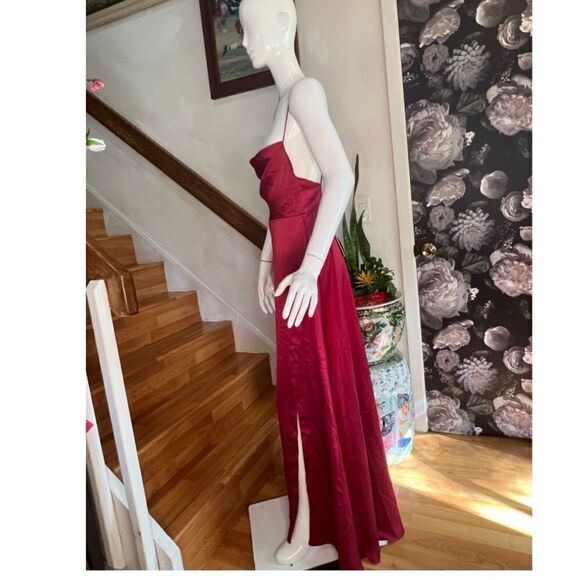 Fame and Partners
The Rosabel Dress - Picture 7 of 9